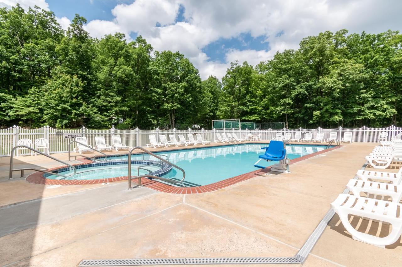 Spring Gulch Screened Park Model 6 Mount Airy Luaran gambar