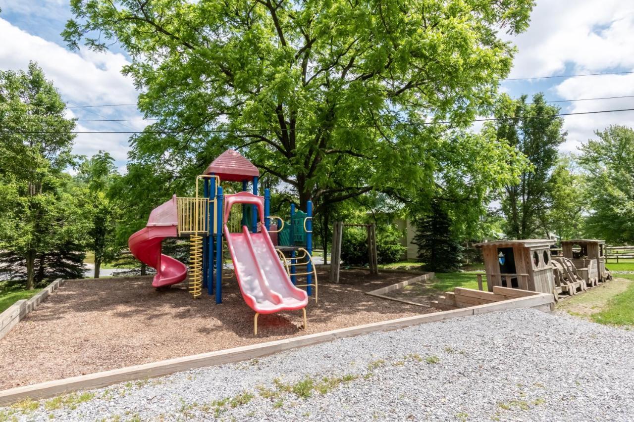 Spring Gulch Screened Park Model 6 Mount Airy Luaran gambar
